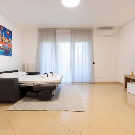 Boscoincitta Apt With Garage And Whirlpool Tub Bari Esterno foto