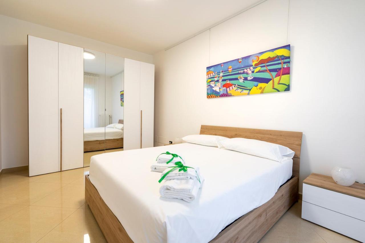 Boscoincitta Apt With Garage And Whirlpool Tub Bari Esterno foto